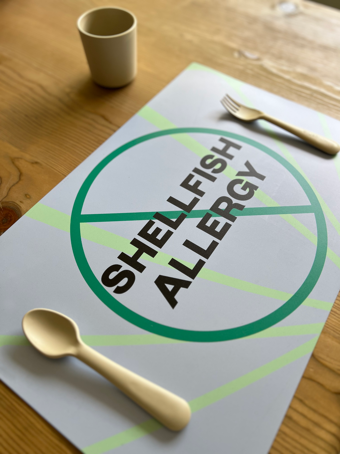Shellfish Allergy Placemat + Magnet Sign