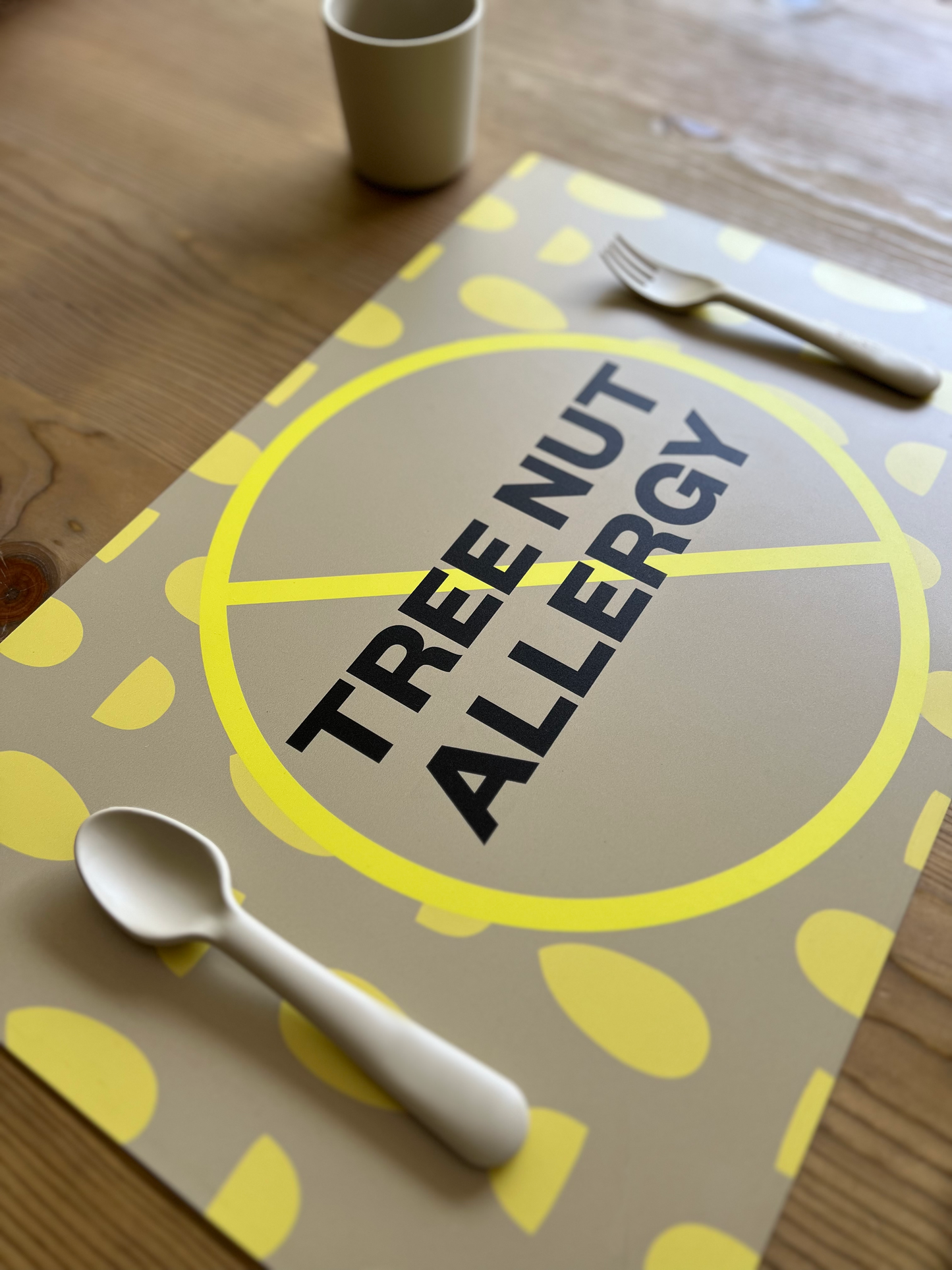 Tree Nut Allergy Placemat + Magnet Sign